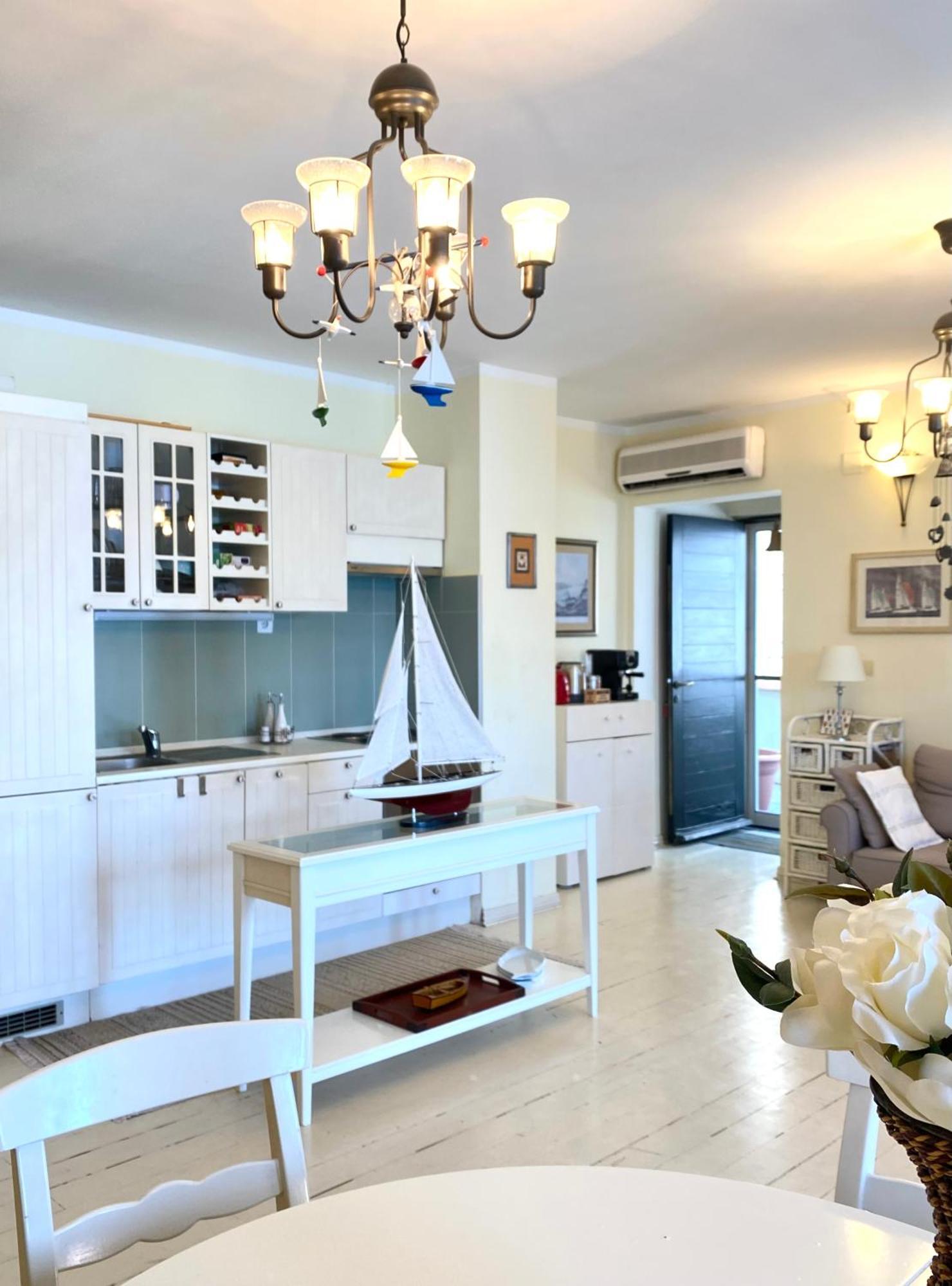 Apartment Tri Kiparisa Tivat Ngoại thất bức ảnh
